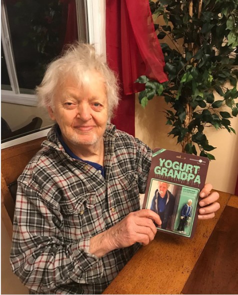 Bobby Kakek Viral yang Makan Cat Kalengan karena Dikira Yogurt Meninggal