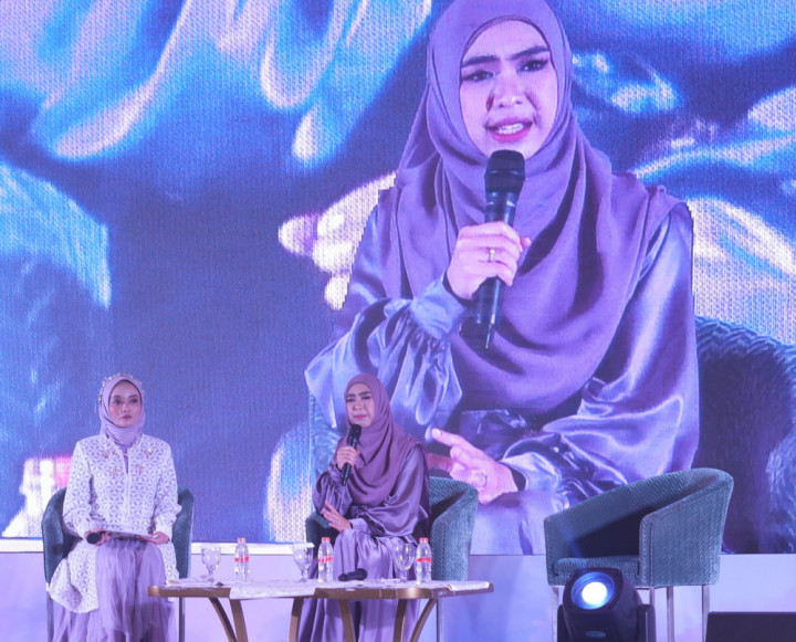 Banyak Dengar Keluhan Orang, Oki Setiana Dewi Rambah Bisnis Skincare