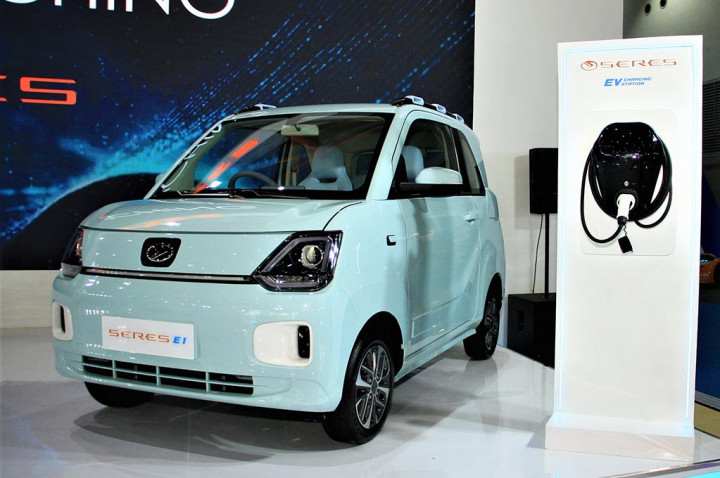 Ngecas Mobil Listrik Mungil Pakai Wallbox, Butuh Berapa Lama?