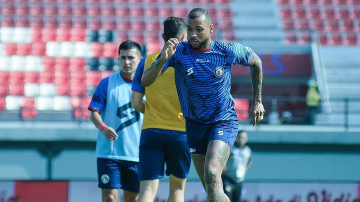 Arema FC Pinjamkan Mesin Gol Gustavo Almeida ke Persija Jakarta