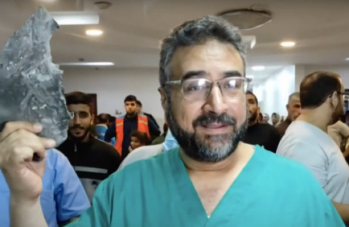 Diserang, Direktur Rumah Sakit Indonesia Perlihatkan Pecahan Rudal Israel