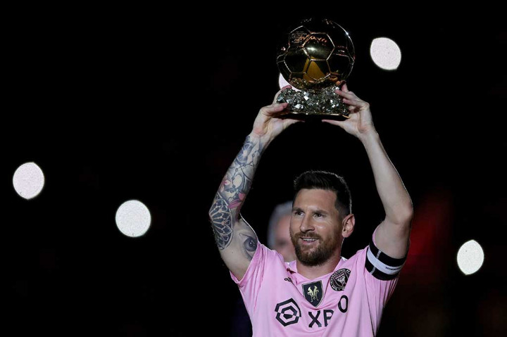 Messi Rayakan Ballon d'Or Bareng Penggemar Inter Miami