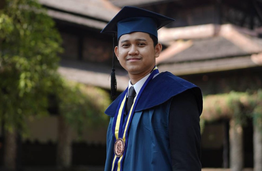 Lulusan terbaik peraih IPK tertinggi ITB, Abrar Taimullah. Foto: ITB