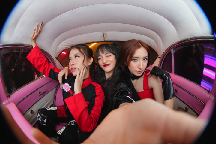 'Morning Crazy Love' Tandai Debut Girlband Angelions