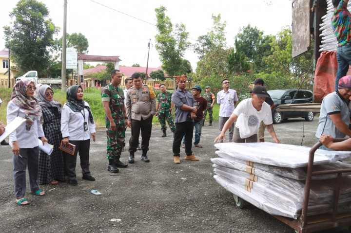 Polres dan Kodim Cek Logistik Pemilu di KPU Simalungun