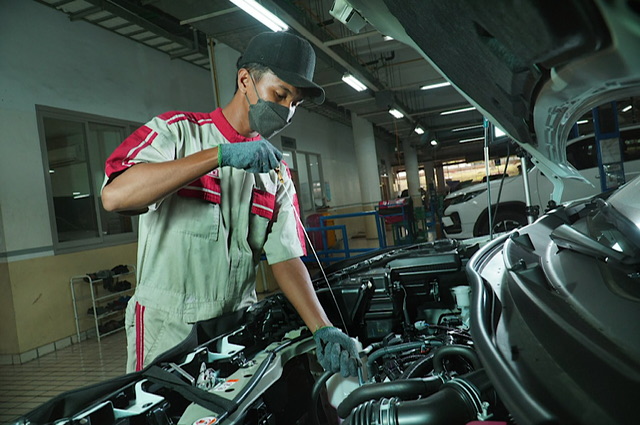 Oli Mesin Menguap Bikin Performa Mesin Terganggu, Kok Bisa?