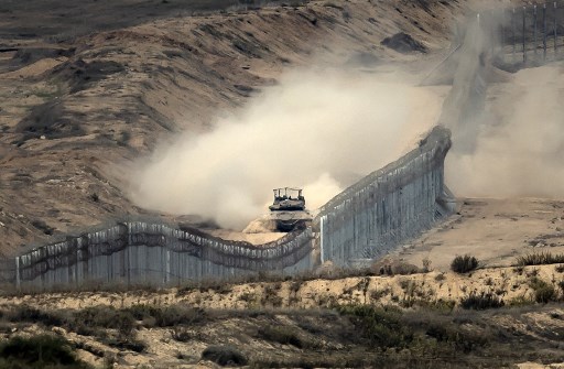 Tank Israel Kepung Rumah Sakit Gaza, Biden Desak Jaminan Perlindungan