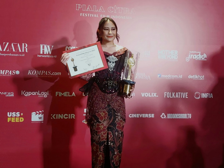 Prilly Latuconsina Bawa Pulang Piala Citra FFI 2023: Saya Kalah Taruhan