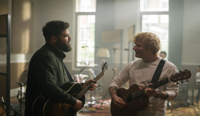 Passenger Rilis Edisi Anniversary Album All The Little Lights, Ajak Ed Sheeran Kolaborasi