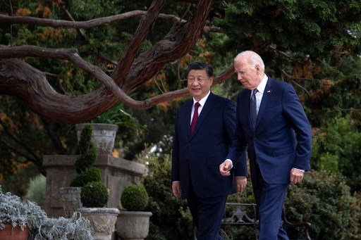 Bertemu Xi Jinping, Biden Sepakat Buka Kembali Komunikasi Militer