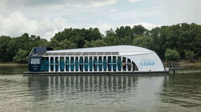Coldplay Sumbang Kapal Pembersih Sampah untuk Jakarta