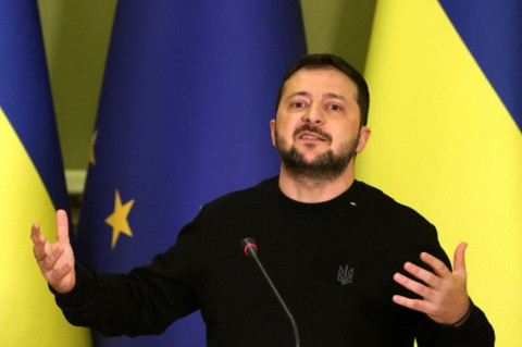 Zelensky: Pasokan Senjata ke Ukraina 'Pending’ akibat Perang Israel-Hamas