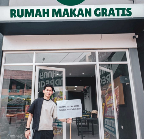 Resmikan Rumah Makan Gratis, Pengusaha Kuliner Ini Sediakan 500 Porsi Makanan Setiap Hari