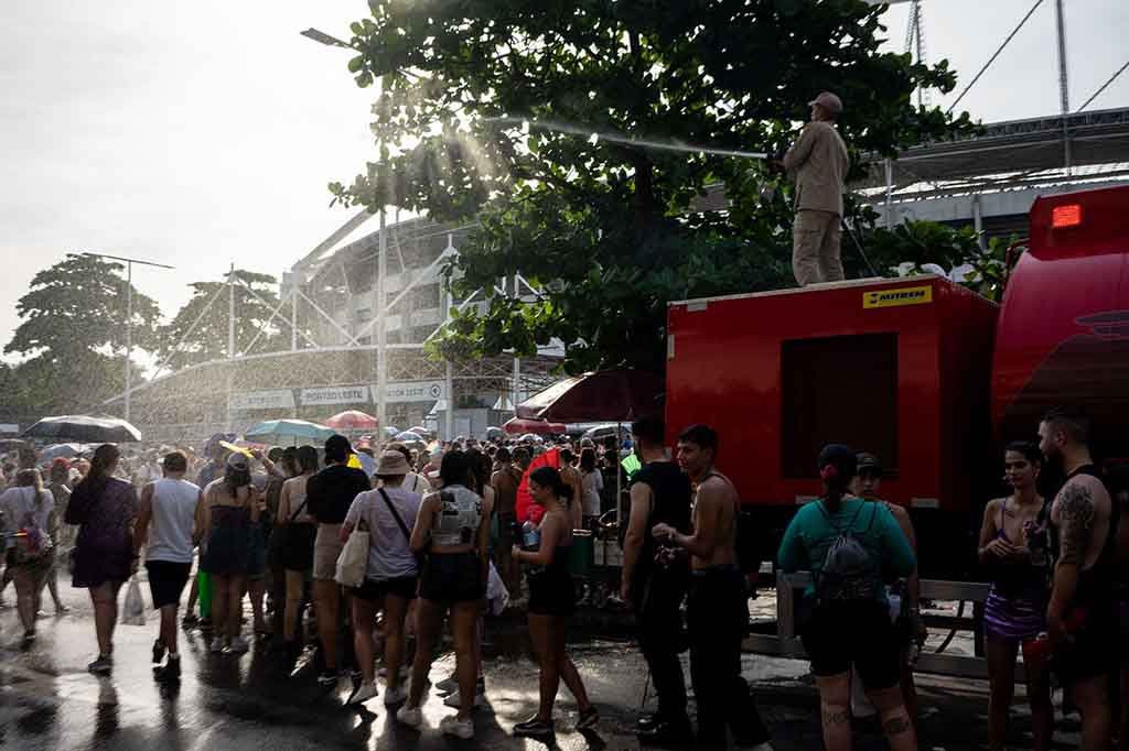 Suasana di stadion Nilton Santos tempat Taylor Swift menggelar konser (Foto: AFP)