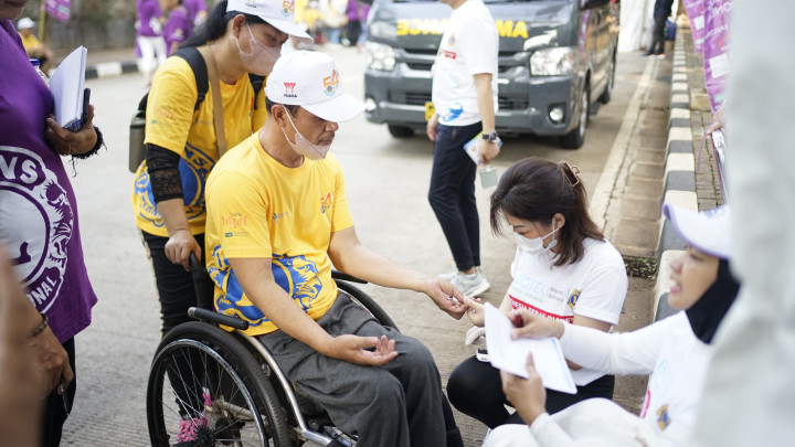 Kemeriahan Jalan Santai Bersama 1.000 Penyandang Disabilitas