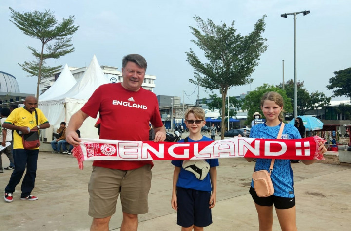 Fans Asal Inggris Sebut JIS Keren