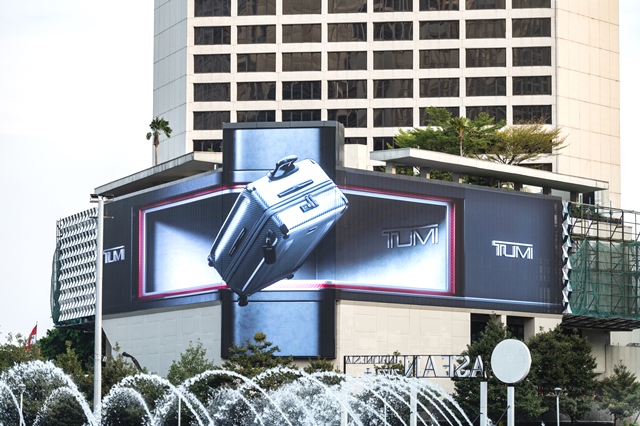 Kece banget! Iklan TUMI 3D Out-of-Home Debut di Asia Pasifik dan Timur Tengah. (Foto: Dok. Istimewa)