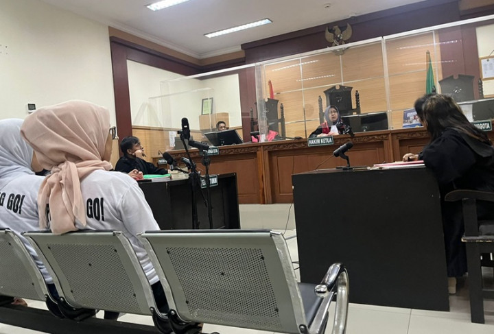 Rihana Rihani Dituntut 5 Tahun Penjara Kasus Jual Beli Iphone