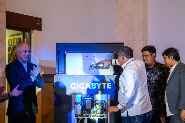 Tak Hanya untuk Mesin Kendaraan, Shell Punya Pelumas untuk Komputer