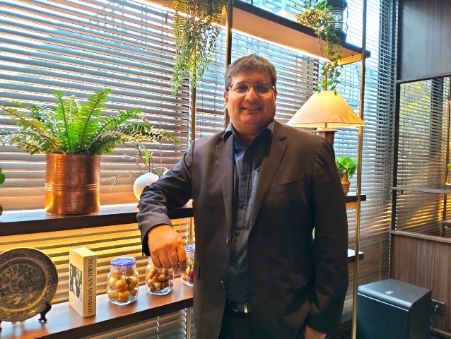 Dr. Jaideep Singh, dokter internis sub spesialis gastrologi dan hepatologi terangkan soal teknologi kapsul endoskopi. (Foto: Dok. Istimewa)