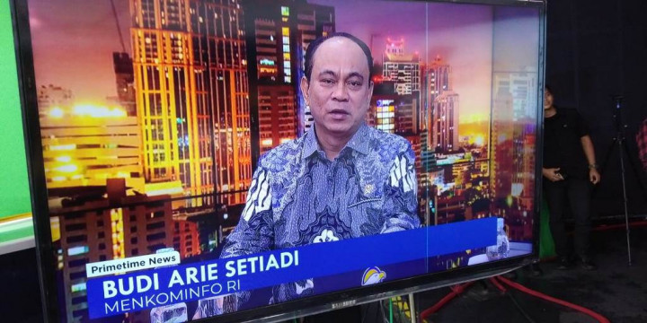Momen Menkominfo Mendadak Jadi Presenter Metro TV