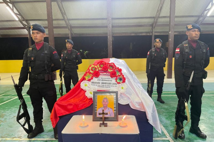 Jenazah Korban Penembakan KKB di Intan Jaya Dikebumikan di NTT