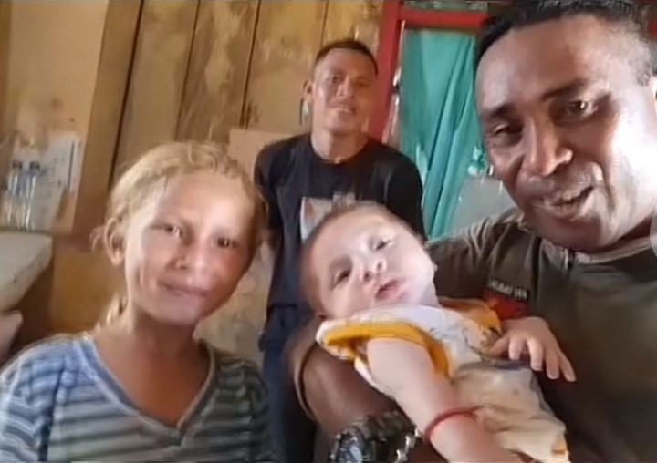 Viral! Pasutri Asal Maluku Punya 3 Anak Berparas Bule