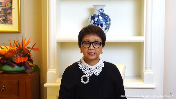 Kepada Pers Internasional, Menlu Retno: Perang Juga Ada Aturannya
