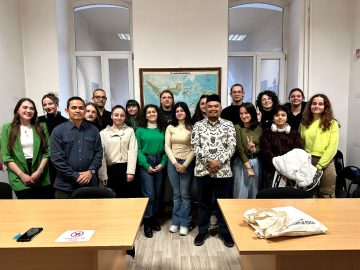 Kuliah Tamu, Dosen Uhamka Ajak Mahasiswa Sofia University Kuliah di Indonesia