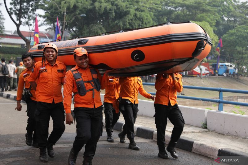 Musim Hujan Tiba, BPBD DKI Jakarta Siagakan Perahu Karet di Setiap Kelurahan