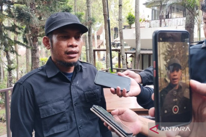 Bawaslu Garut Tegaskan Alat Peraga Kampanye Dilarang Dipaku di Pohon