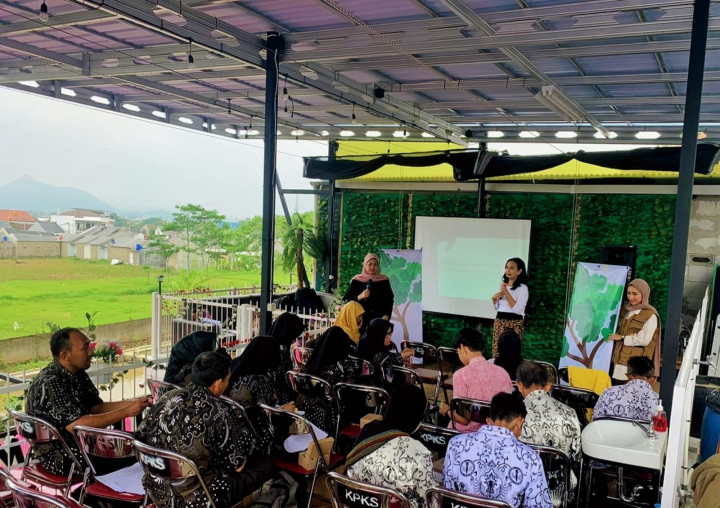 Guru dan Kepala Sekolah di Sumedang Dapat Pelatihan dari ILUNI UI dan Sadewa