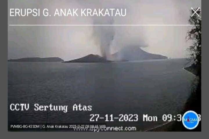 Gunung Anak Krakatau Kembali Erupsi Setinggi 1.500 Meter