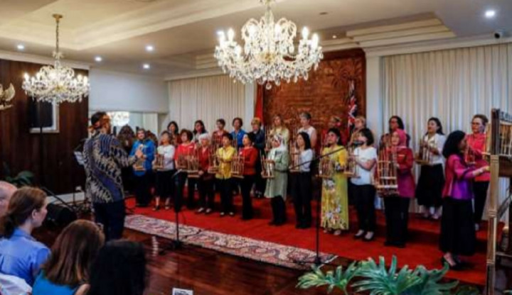 Pengarusutamaan Gender dalam 'Angklung for Peace' di Wisma Duta Canberra