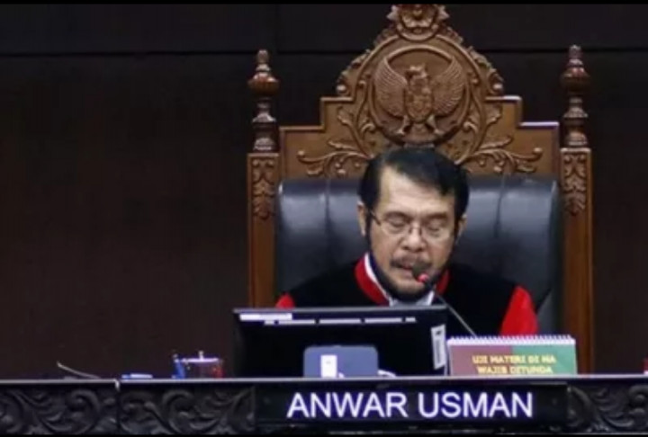 Langkah Anwar Usman Gugat Suhartoyo Dinilai Janggal