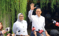 Capres Koalisi Perubahan Anies Baswedan bersama istrinya, Fery Farhati Ganis. Foto: Medcom.id/Fachri Audhia Hafiez.