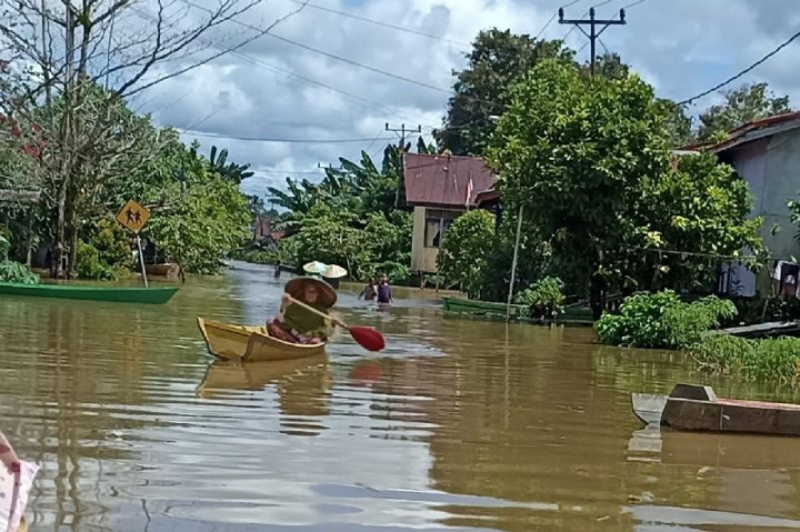 Seorang Lansia Hilang Diterjang Banjir di Kapuas Hulu