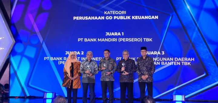 Konsisten Jaga Transparansi, Bank Mandiri Raih Juara 1 Perusahaan Go Publik Keuangan Annual Report Award 2022