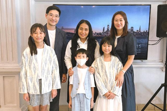 Kimbab Family Raih Penghargaan 'Keluarga Multikultural Terbaik' dari KemenPPPA