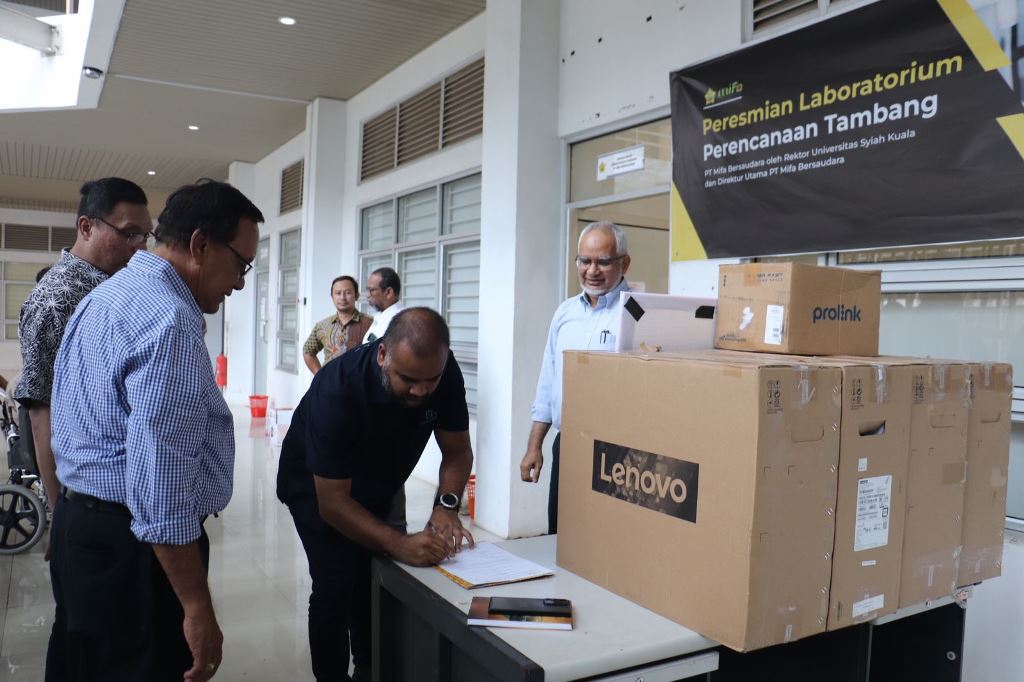 Prodi Teknik Pertambangan Universitas Syiah Kuala (USK) mengembangkan penggunaan Laboratorium Perencanaan Tambang PT Mifa Bersaudara. (Foto: Dok. PT Mifa Bersaudara)