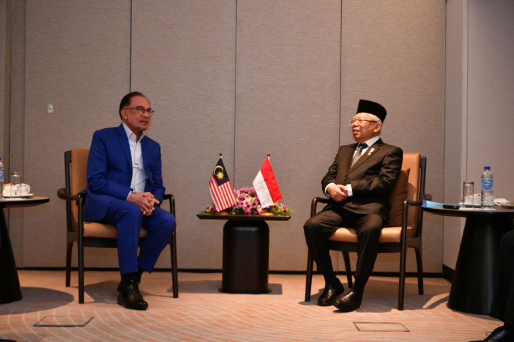 Bertemu Wapres Ma'ruf, PM Malaysia Janjikan Hapus Hukum Cambuk untuk PMI