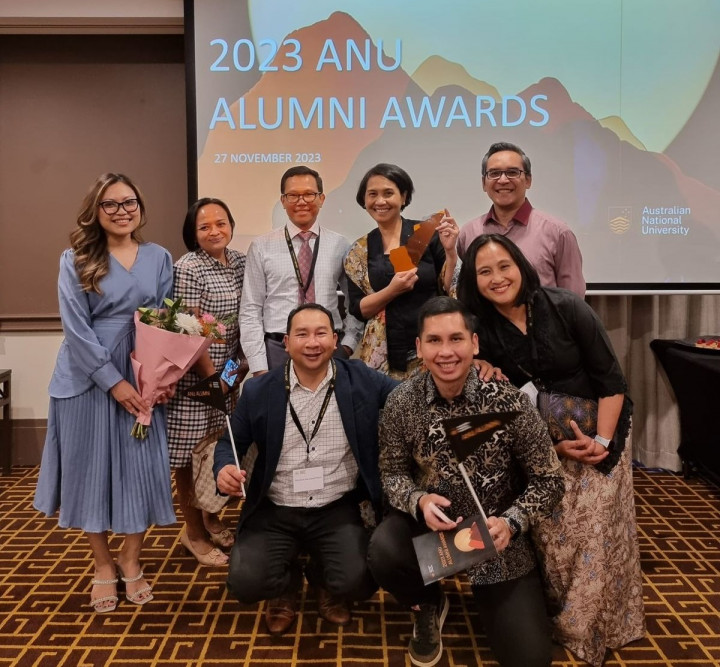 Sesjen Kemendikbudristek Terima Penghargaan dari Australian National University