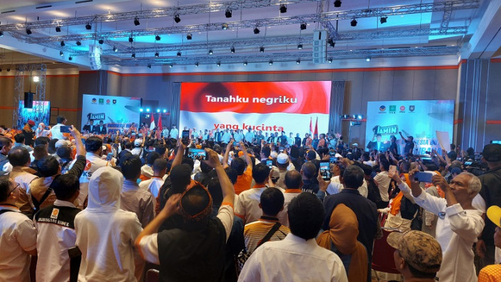 Ribuan Relawan Antusias Kawal Kampanye Anies di Bandung