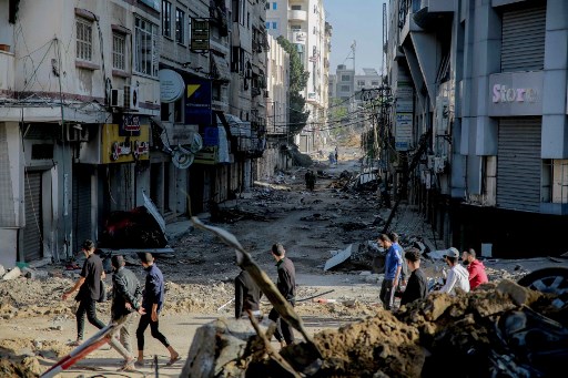 Warga Gaza pergunakan gencatan senjata untuk mengungsi. (AFP)