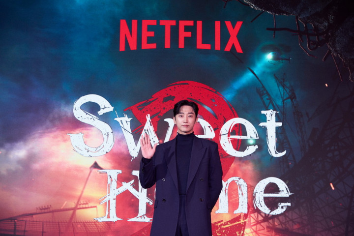 Awalnya Cuma Penonton, Jinyoung B1A4 Kini Jadi Pemain Sweet Home 2