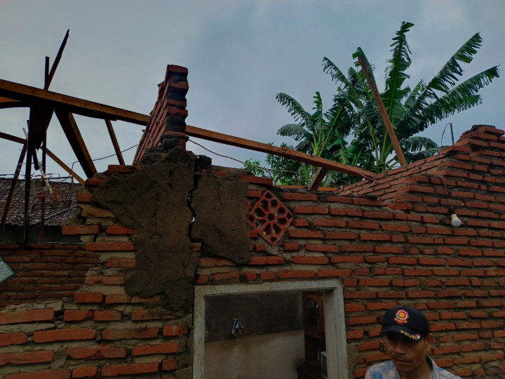 Puluhan Rumah di Malang Rusak Diterjang Hujan Deras dan Angin Kencang