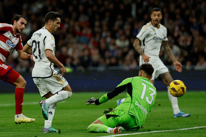 Kalahkan Granada 2-0, Real Kembali Rebut Puncak Klasemen