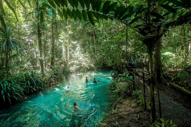 Kali Biru Genyem di Papua, Surga Cantik di Bumi Cenderawasih