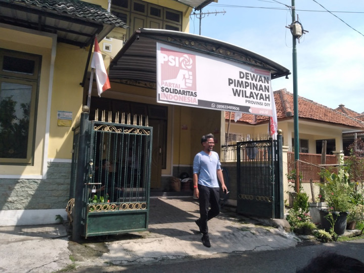 Komentar Ade Armando Soal Dinasti Politik di DIY Disebut Tak Mewakili PSI