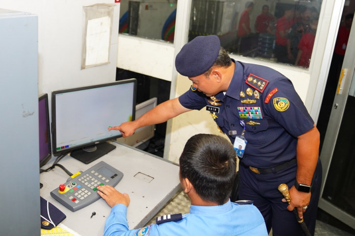 KKP Cegah Penyelundupan Benih Bening Lobster di Badara Soetta